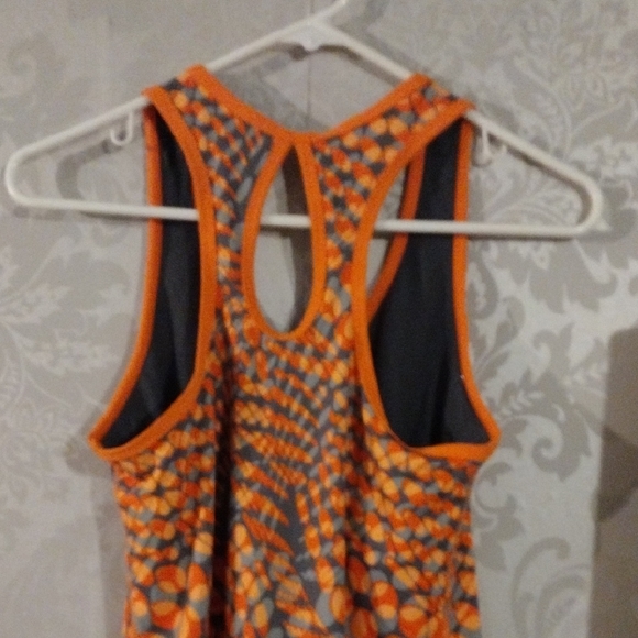 Xersion Orange Graphic Cutout Tank Top - Picture 4 of 6